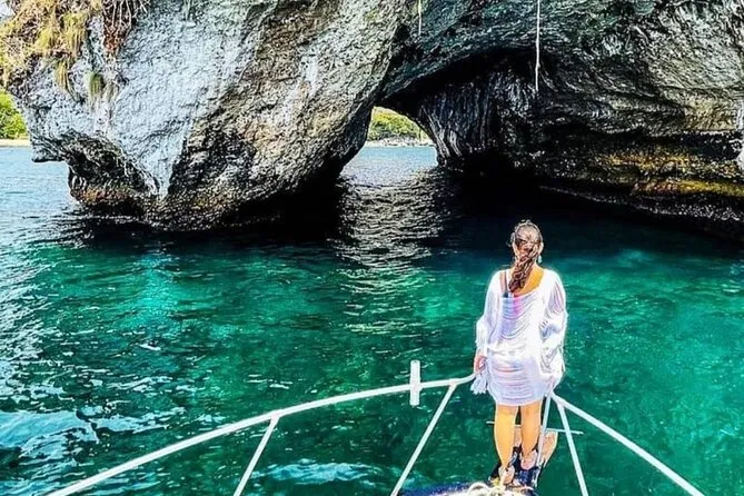 Islands of Los Arcos Boat and Snorkel Tour