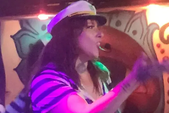 The Lazy Song — photo 2