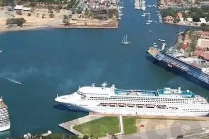 Waterspout Hits Boca, Missing Canadian Found, Six Cruise Ships Arrive โ photo 3