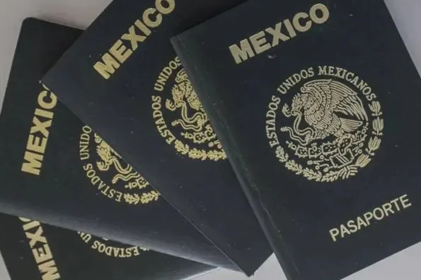 Lunar Eclipse, Passport Updates, City Revenue Drop, Soriana Closures โ photo 1