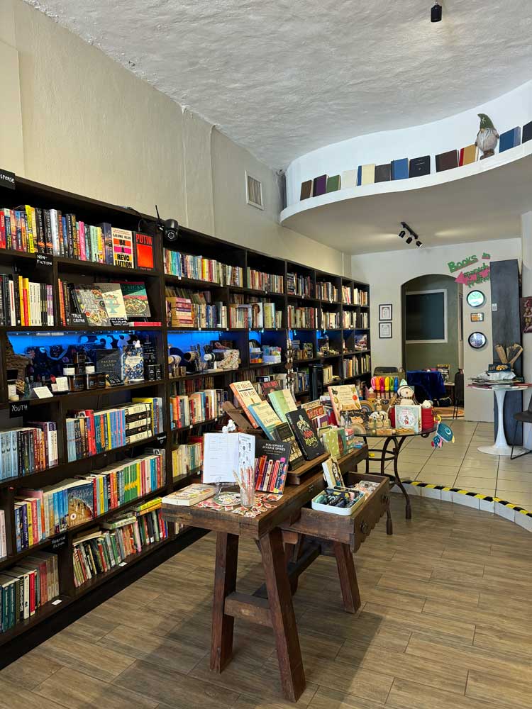 The Living Room Bookstore & Café photo 4